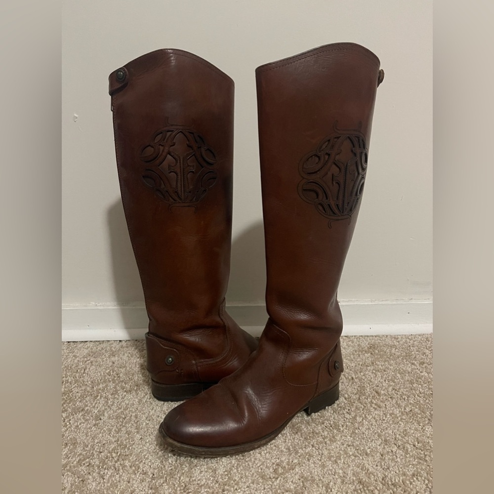 Frye Lindsey monogram knee high leather boot size 8